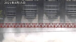 暴れ天竜 ダム放水